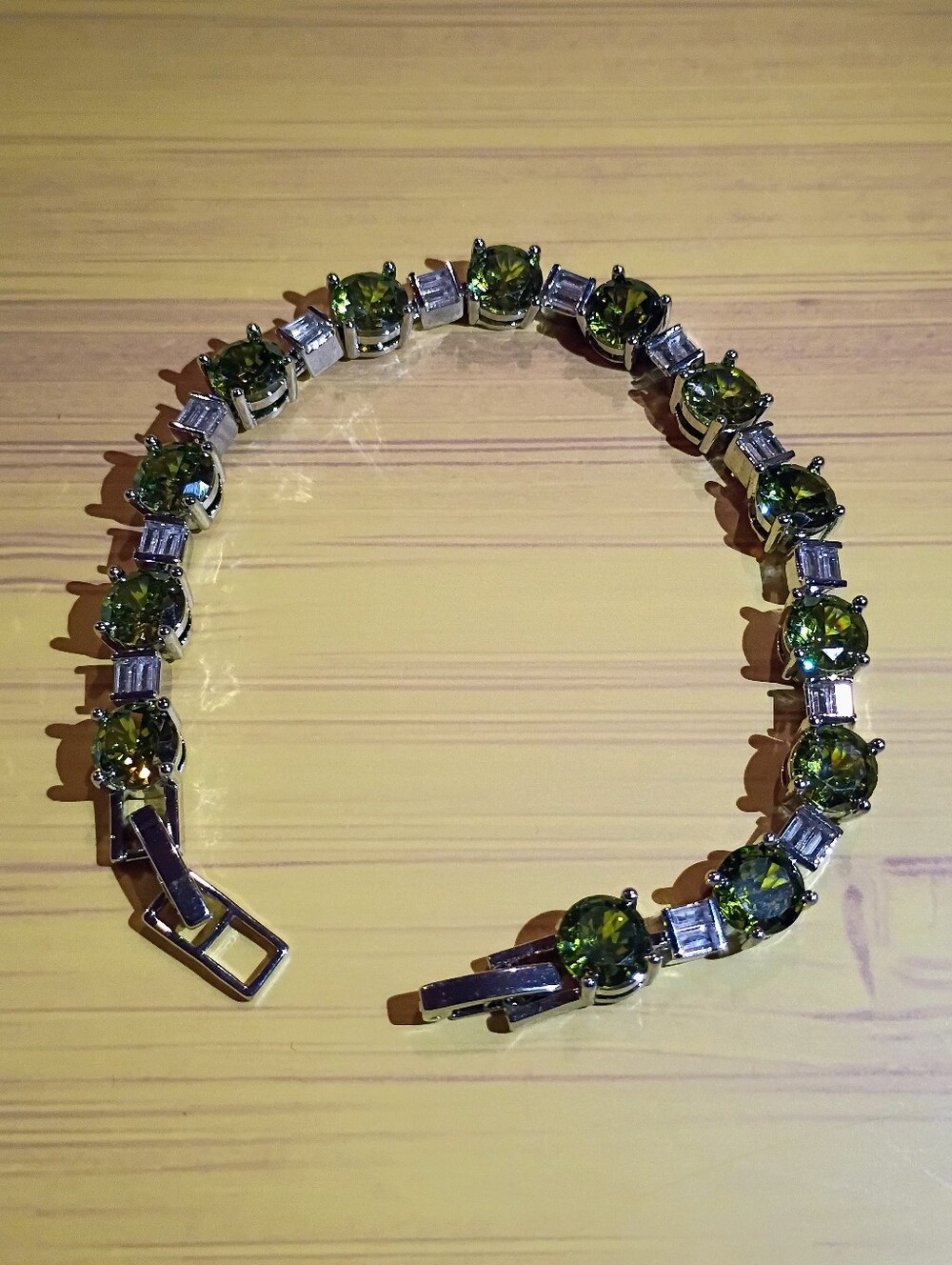 New White Gold Plated Classic Green Crystal Tennis Bracelet